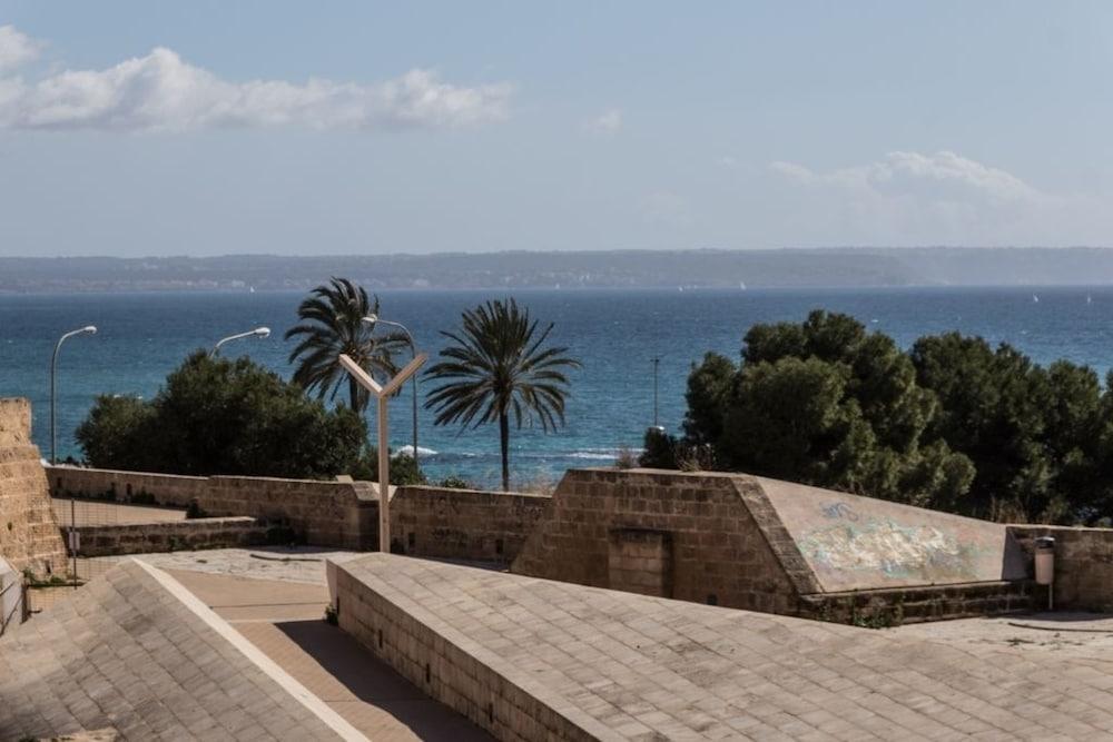 Townhouse In 300 Mts To The * Palma de Mallorca